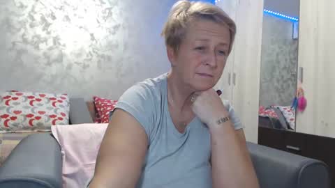 Snapshot of roses_and_lillies chatting on 12/06/24, 07:01 Lovepinklilly online show from 12/06/24, 07:01
