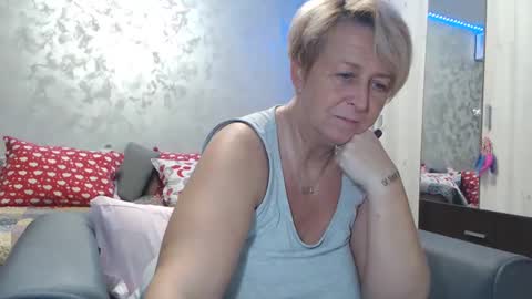 Snapshot of roses_and_lillies chatting on 12/10/24, 05:22 Lovepinklilly online show from 12/10/24, 05:22