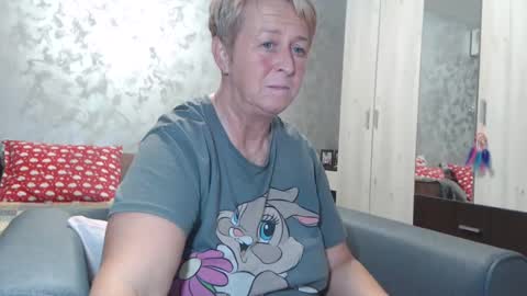 Snapshot of roses_and_lillies chatting on 12/12/24, 05:26 Lovepinklilly online show from 12/12/24, 05:26