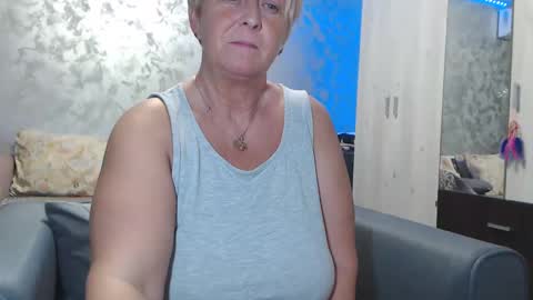 Snapshot of roses_and_lillies chatting on 01/15/25, 09:20 Lovepinklilly online show from 01/15/25, 09:20