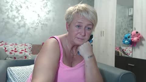 Snapshot of roses_and_lillies chatting on 09/27/25, 05:07 Lovepinklilly online show from 09/27/25, 05:07