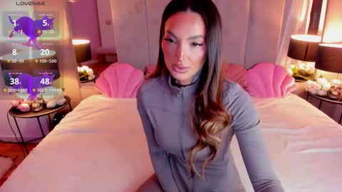 Nataly online show from 12/19/25, 04:41