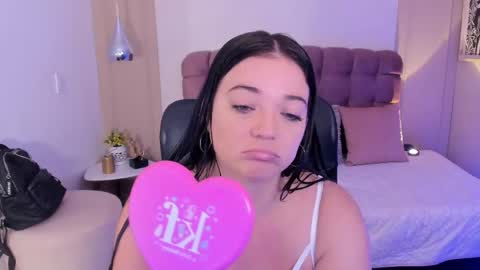 Snapshot of rosetaylorla chatting on 05/31/26, 02:02 Rose Taylor online show from 05/31/26, 02:02