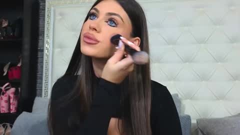 Snapshot of rosevanessa chatting on 11/04/25, 07:18 Gabriela online show from 11/04/25, 07:18