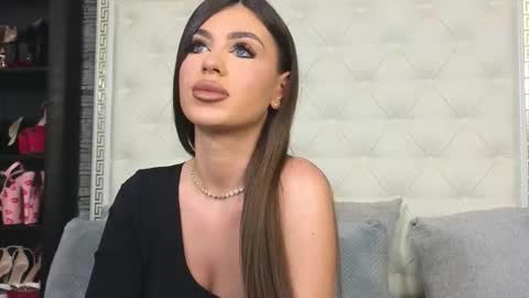 Snapshot of rosevanessa chatting on 11/19/25, 07:52 Gabriela online show from 11/19/25, 07:52