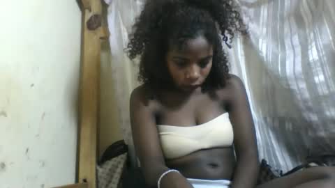 Roseyaa online show from 09/15/25, 06:35