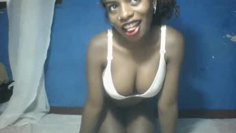 Roseyaa online show from 10/20/25, 12:49