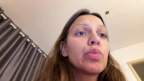 Roshelle online show from 04/14/26, 05:52
