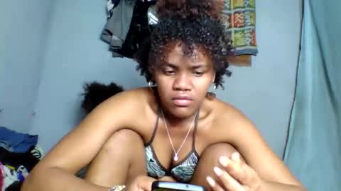 Snapshot of rosia22 chatting on 09/21/25, 02:19 rosia22 online show from 09/21/25, 02:19