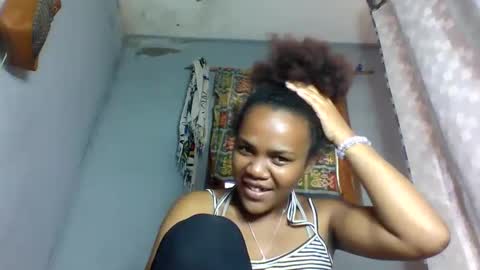 Snapshot of rosia22 chatting on 10/01/25, 09:04 rosia22 online show from 10/01/25, 09:04