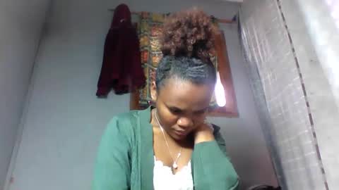 Snapshot of rosia22 chatting on 10/03/25, 07:49 rosia22 online show from 10/03/25, 07:49