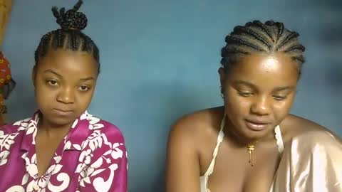 Snapshot of rosia22 chatting on 11/03/25, 04:30 rosia22 online show from 11/03/25, 04:30