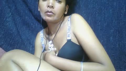 rosia685234 online show from 02/18/25, 08:58