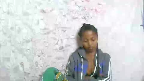 rosia online show from 10/15/25, 01:44