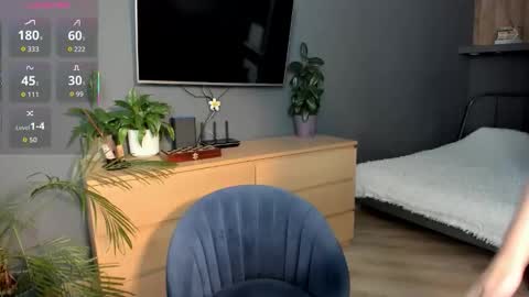 Rose -  online show from 09/28/25, 11:15