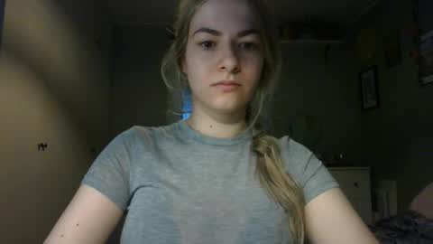 Snapshot of rosie_june chatting on 01/12/26, 07:57 Rosie online show from 01/12/26, 07:57