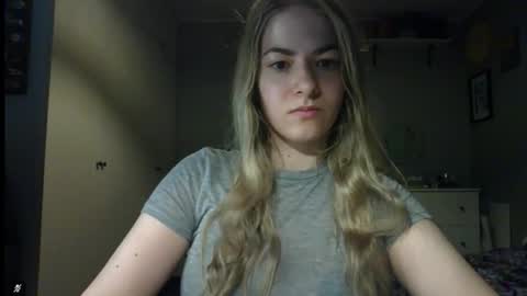 Snapshot of rosie_june chatting on 01/15/26, 07:46 Rosie online show from 01/15/26, 07:46