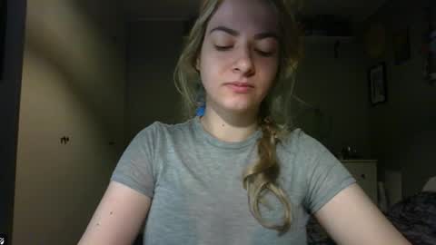 Snapshot of rosie_june chatting on 01/16/26, 07:34 Rosie online show from 01/16/26, 07:34