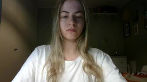 Snapshot of rosie_june chatting on 02/05/26, 07:46 Rosie online show from 02/05/26, 07:46