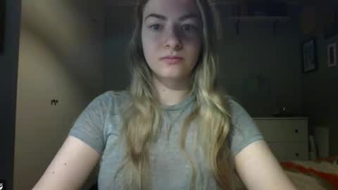 Snapshot of rosie_june chatting on 02/13/26, 07:48 Rosie online show from 02/13/26, 07:48
