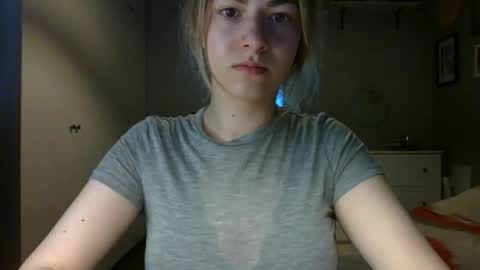 Snapshot of rosie_june chatting on 03/04/26, 08:09 Rosie online show from 03/04/26, 08:09