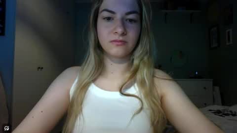 Snapshot of rosie_june chatting on 03/25/26, 07:58 Rosie online show from 03/25/26, 07:58