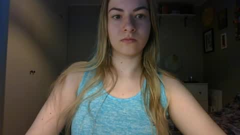 Snapshot of rosie_june chatting on 04/10/26, 06:51 Rosie online show from 04/10/26, 06:51