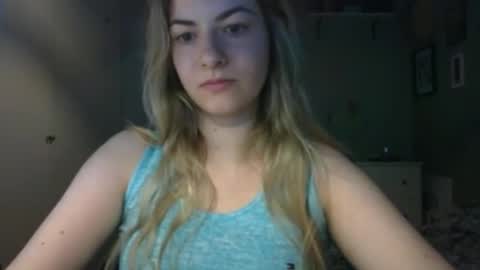 Snapshot of rosie_june chatting on 04/13/26, 08:20 Rosie online show from 04/13/26, 08:20