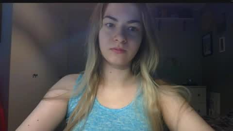 Snapshot of rosie_june chatting on 04/14/26, 06:52 Rosie online show from 04/14/26, 06:52