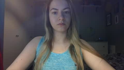 Snapshot of rosie_june chatting on 04/16/26, 06:47 Rosie online show from 04/16/26, 06:47