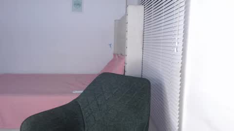 Snapshot of rosiehw chatting on 10/16/25, 01:39 rosiehw online show from 10/16/25, 01:39