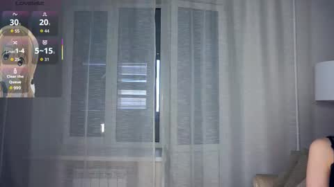 Snapshot of rositabegolli chatting on 10/27/25, 04:27 Edwina online show from 10/27/25, 04:27