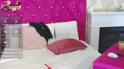 Snapshot of rossalia333 chatting on 03/04/25, 11:08 Rossalia online show from 03/04/25, 11:08