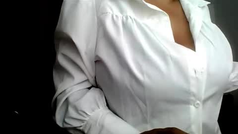 Rossana  online show from 05/18/26, 12:44