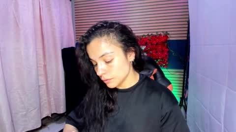 Snapshot of rosse_25 chatting on 09/17/25, 05:14 Would you like to help me with supplementation and sports suits so I can compete in powerlifting  online show from 09/17/25, 05:14