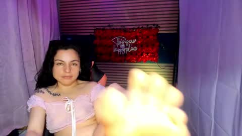 Snapshot of rosse_25 chatting on 09/19/25, 05:24 Would you like to help me with supplementation and sports suits so I can compete in powerlifting  online show from 09/19/25, 05:24