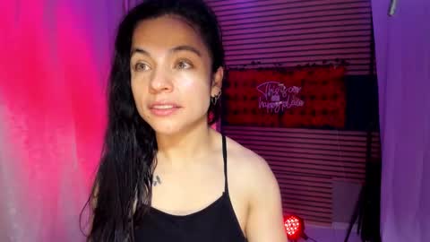 Snapshot of rosse_25 chatting on 10/04/25, 09:07 Would you like to help me with supplementation and sports suits so I can compete in powerlifting  online show from 10/04/25, 09:07