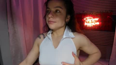 Snapshot of rosse_25 chatting on 10/12/25, 09:41 Would you like to help me with supplementation and sports suits so I can compete in powerlifting  online show from 10/12/25, 09:41