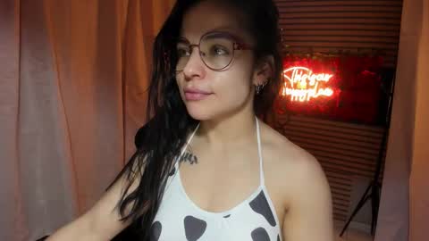 Snapshot of rosse_25 chatting on 11/05/25, 04:29 Would you like to help me with supplementation and sports suits so I can compete in powerlifting online show from 11/05/25, 04:29