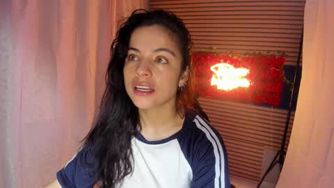 Snapshot of rosse_25 chatting on 11/16/25, 09:15 Would you like to help me with supplementation and sports suits so I can compete in powerlifting online show from 11/16/25, 09:15