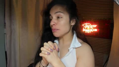 Snapshot of rosse_25 chatting on 11/21/25, 02:16 Would you like to help me with supplementation and sports suits so I can compete in powerlifting online show from 11/21/25, 02:16