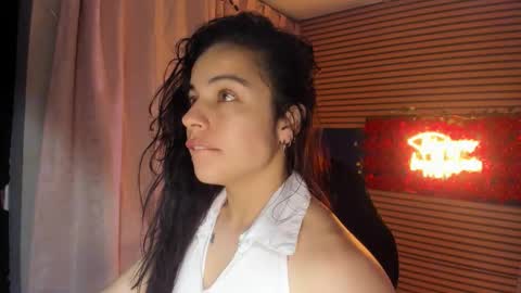 Snapshot of rosse_25 chatting on 11/29/25, 09:01 Would you like to help me with supplementation and sports suits so I can compete in powerlifting online show from 11/29/25, 09:01