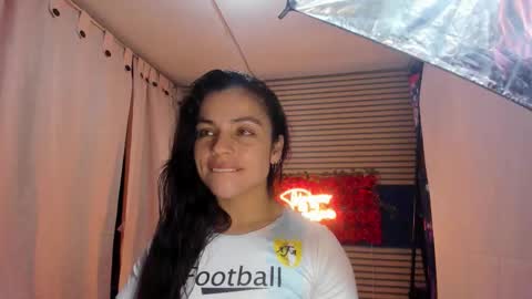 Snapshot of rosse_25 chatting on 12/20/25, 09:49 Would you like to help me with supplementation and sports suits so I can compete in powerlifting online show from 12/20/25, 09:49