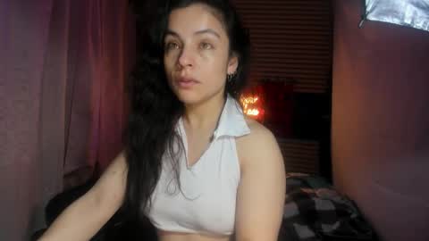 Snapshot of rosse_25 chatting on 02/01/26, 09:08 Would you like to help me with supplementation and sports suits so I can compete in powerlifting online show from 02/01/26, 09:08