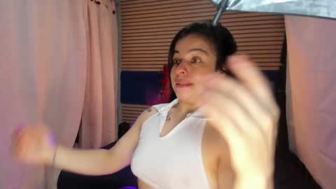 Snapshot of rosse_25 chatting on 03/10/26, 12:10 Would you like to help me with supplementation and sports suits so I can compete in powerlifting online show from 03/10/26, 12:10