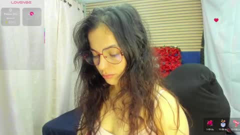 Snapshot of rosse_25 chatting on 04/26/26, 09:51 Would you like to help me with supplementation and sports suits so I can compete in powerlifting online show from 04/26/26, 09:51