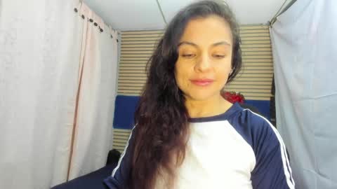 Snapshot of rosse_25 chatting on 04/29/26, 12:09 Would you like to help me with supplementation and sports suits so I can compete in powerlifting online show from 04/29/26, 12:09