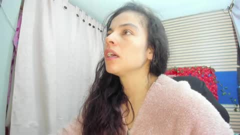 Snapshot of rosse_25 chatting on 05/25/26, 12:33 Would you like to help me with supplementation and sports suits so I can compete in powerlifting online show from 05/25/26, 12:33