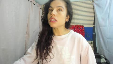 Snapshot of rosse_25 chatting on 05/26/26, 12:34 Would you like to help me with supplementation and sports suits so I can compete in powerlifting online show from 05/26/26, 12:34