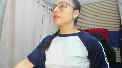 Snapshot of rosse_25 chatting on 06/13/26, 09:18 Would you like to help me with supplementation and sports suits so I can compete in powerlifting online show from 06/13/26, 09:18